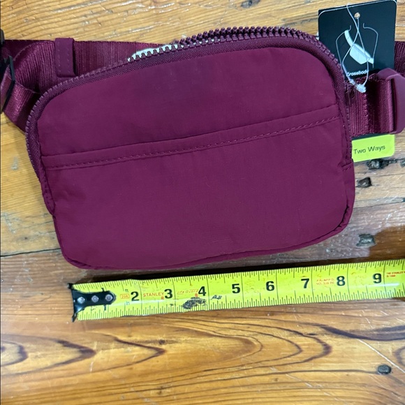 Athletic Works Burgundy Belt Bag crossbody or across waist - Picture 10 of 11